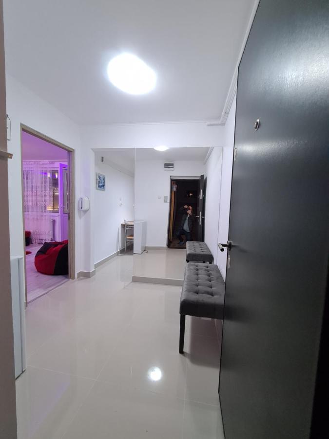 דירות חונדוארה Apartament Ultra Central 1 מראה חיצוני תמונה